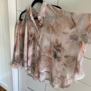 Jennifer Lopez blouse